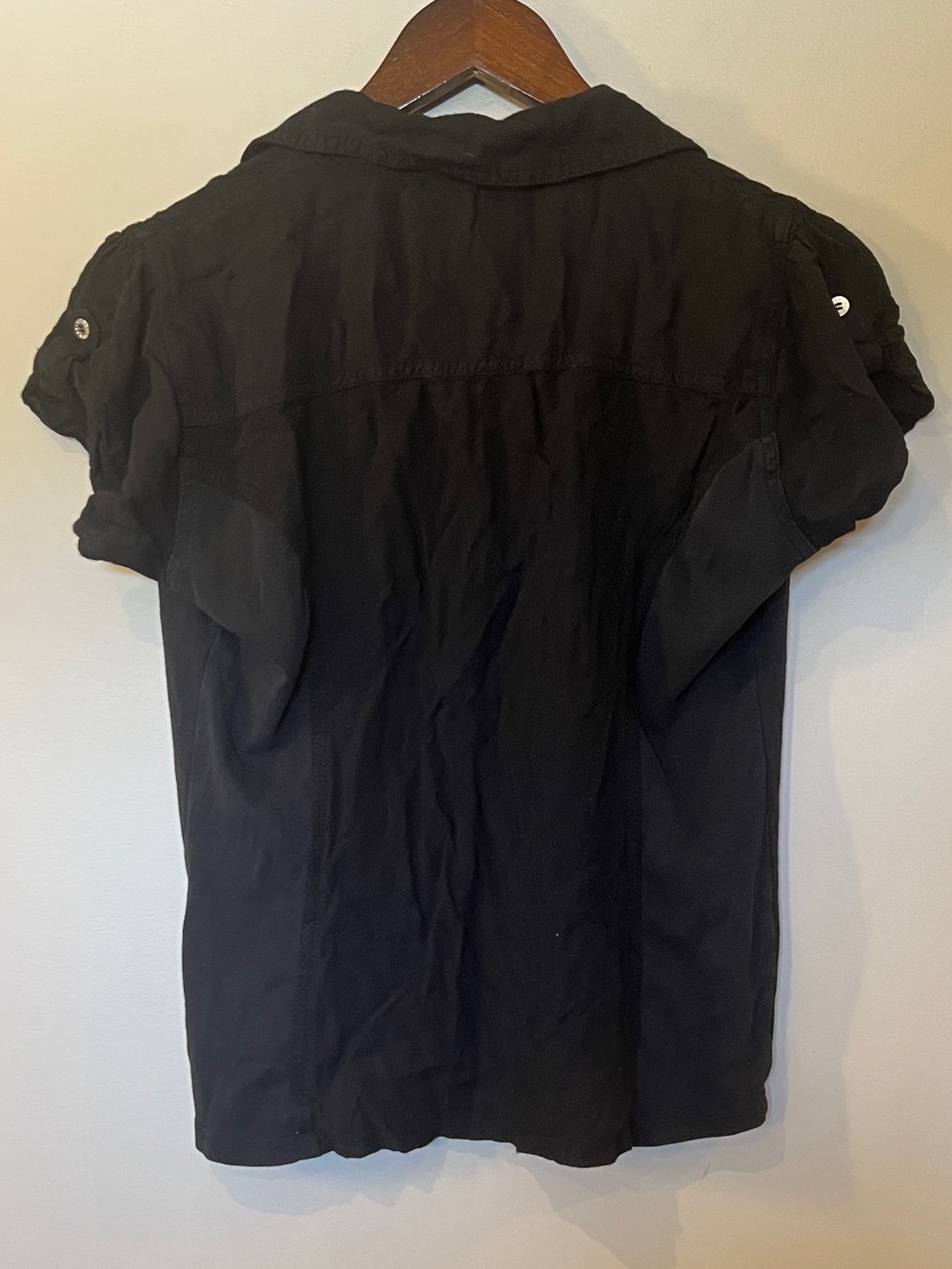 GUESS Women’s Black Short Sleeve Button Up Shirt Size M - Picture 7 of 9
